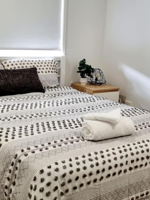 5-bedroom House: Ensuite, Netflix, Prime Location * Waterford