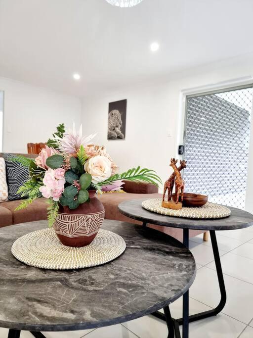 5-bedroom House: Ensuite, Netflix, Prime Location Holiday home